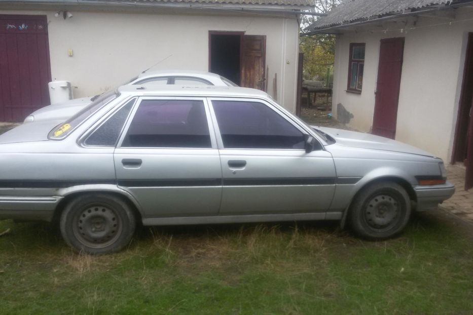 Продам Toyota Carina 2 1987 года в г. Дубно, Ровенская область