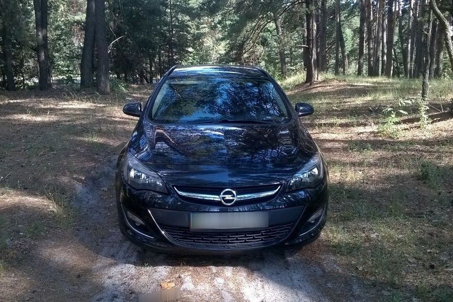 Продам Opel Astra J Sports Tourer 2013 года в Полтаве