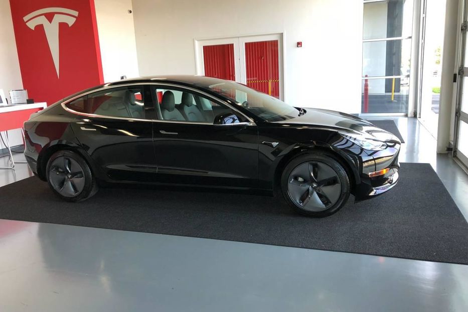 Продам Tesla Model S 2018 Tesla MODEL 3 LONG RANGE 2018 года в Киеве