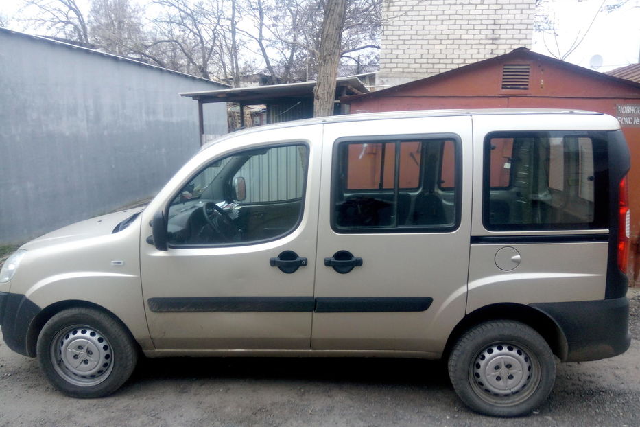 Продам Fiat Doblo пасс. 2011 года в Николаеве