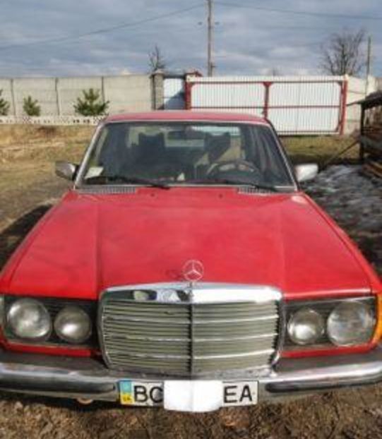 Продам Mercedes-Benz 240 1980 года в г. Новояворовск, Львовская область