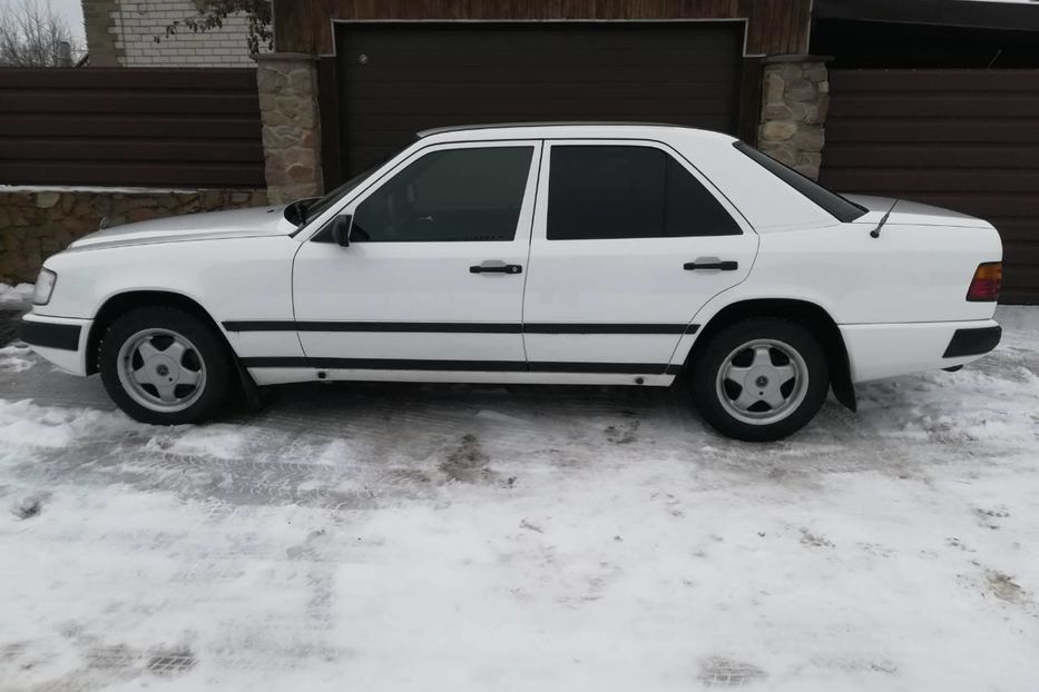 Продам Mercedes-Benz 260 1988 года в Чернигове