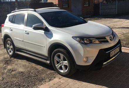 Продам Toyota Rav 4 2014 года в Харькове