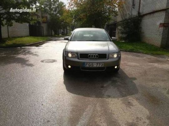 Продам Audi A4 2002 года в Черновцах