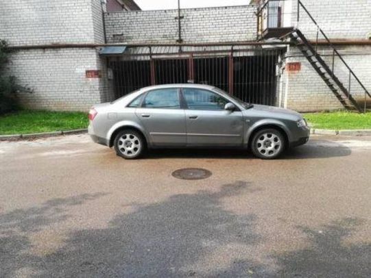 Продам Audi A4 2002 года в Черновцах