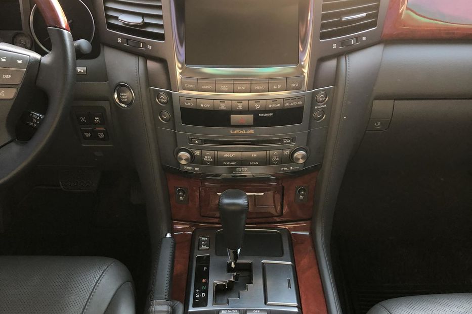 Продам Lexus LX 570 Luxury  2008 года в Львове