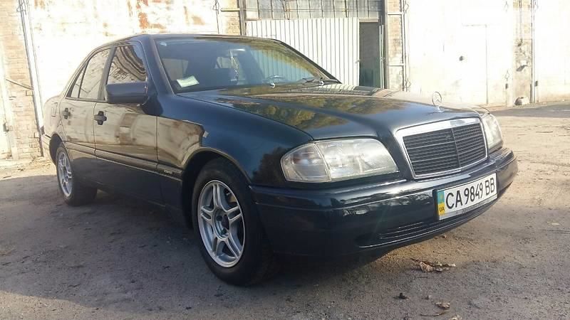 Продам Mercedes-Benz C-Class 180 1995 года в Черкассах