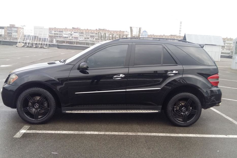 Продам Mercedes-Benz ML 55 AMG 2008 года в Киеве