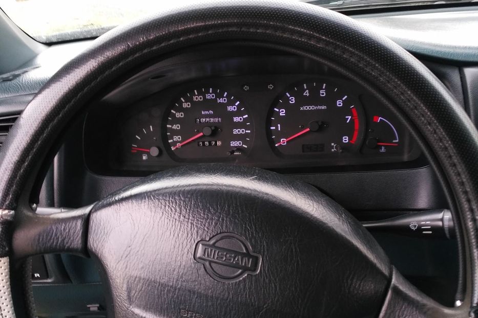 Продам Nissan Almera 1996 года в г. Первомайск, Николаевская область