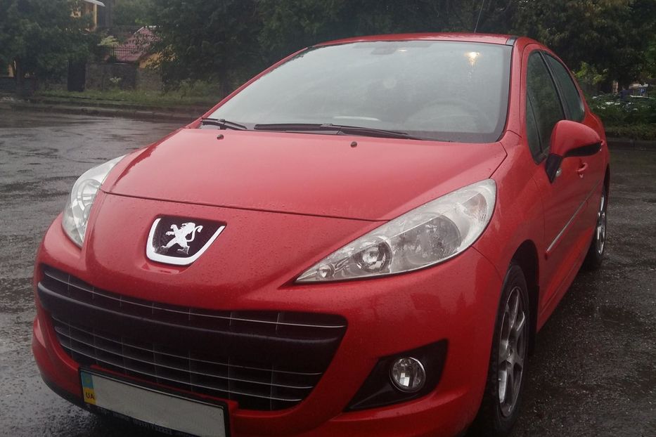 Продам Peugeot 207 2012 года в Ужгороде