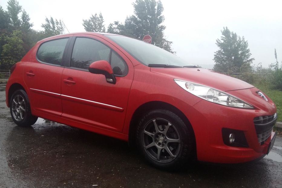 Продам Peugeot 207 2012 года в Ужгороде