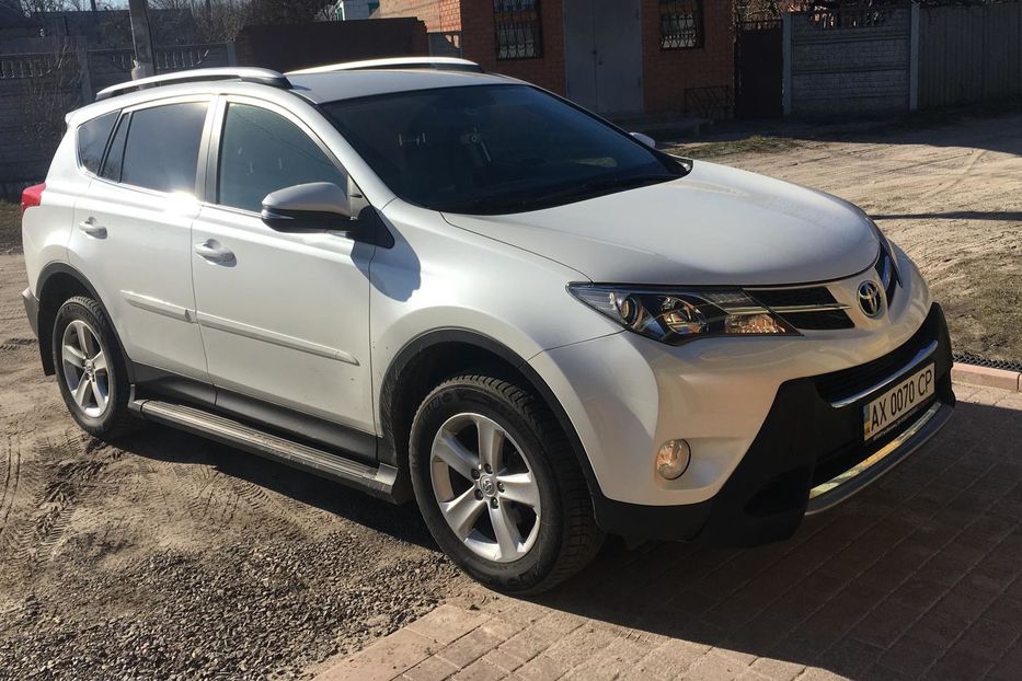 Продам Toyota Rav 4 2014 года в Харькове