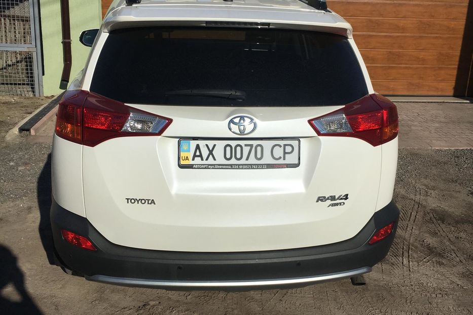 Продам Toyota Rav 4 2014 года в Харькове