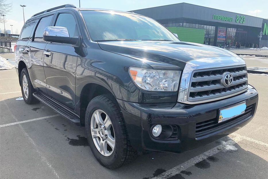 Продам Toyota Sequoia 2008 года в Киеве