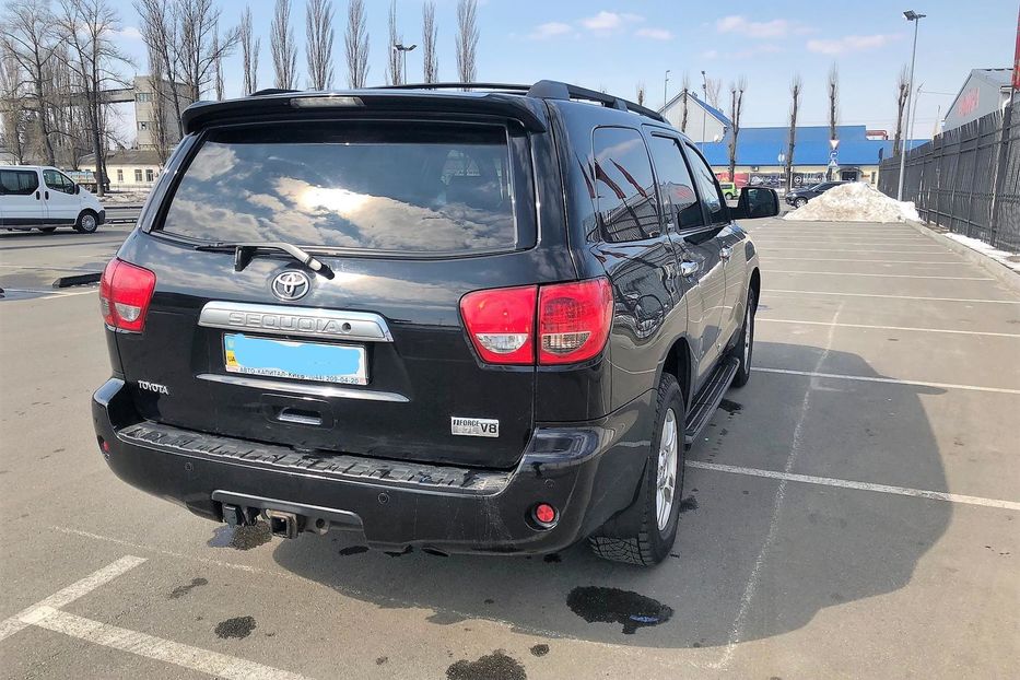 Продам Toyota Sequoia 2008 года в Киеве