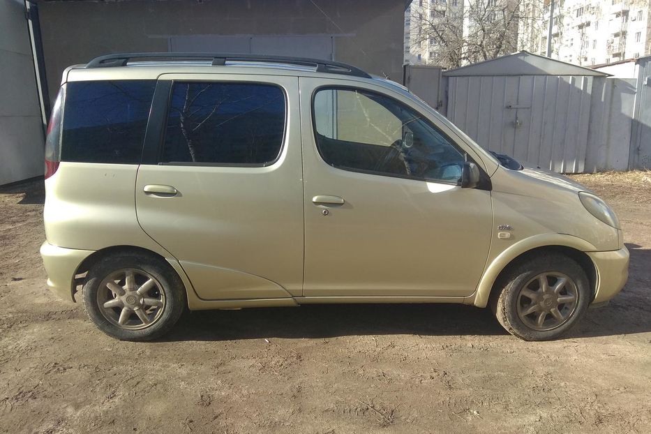 Продам Toyota Yaris Verso 1,4TD 2002 года в Харькове