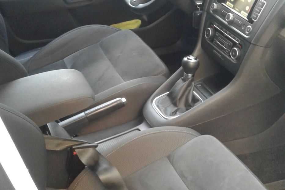 Продам Volkswagen Golf  VI 2011 года в Ивано-Франковске