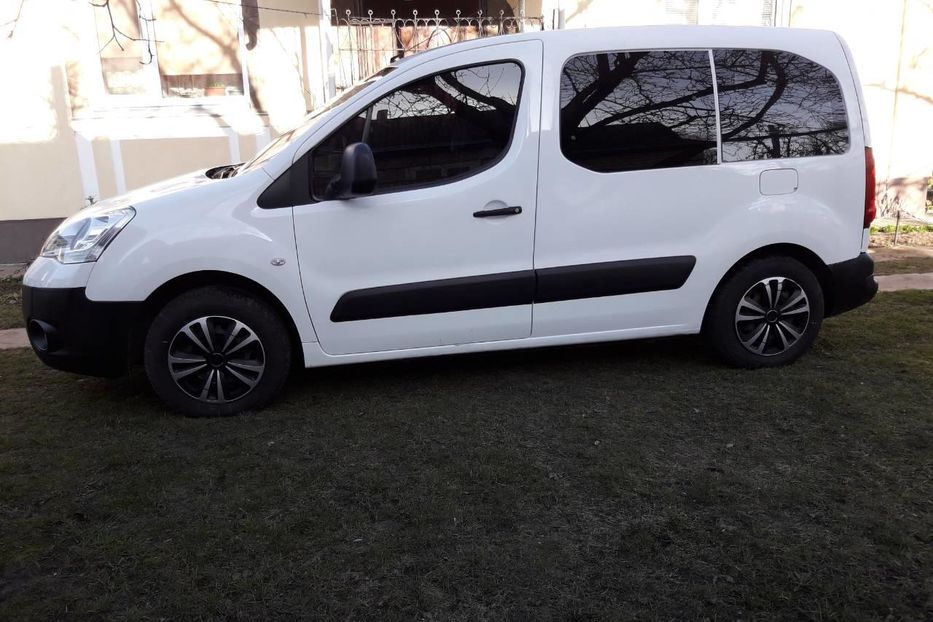 Продам Citroen Berlingo пасс. В9, 1.6 HDI 2008 года в Киеве