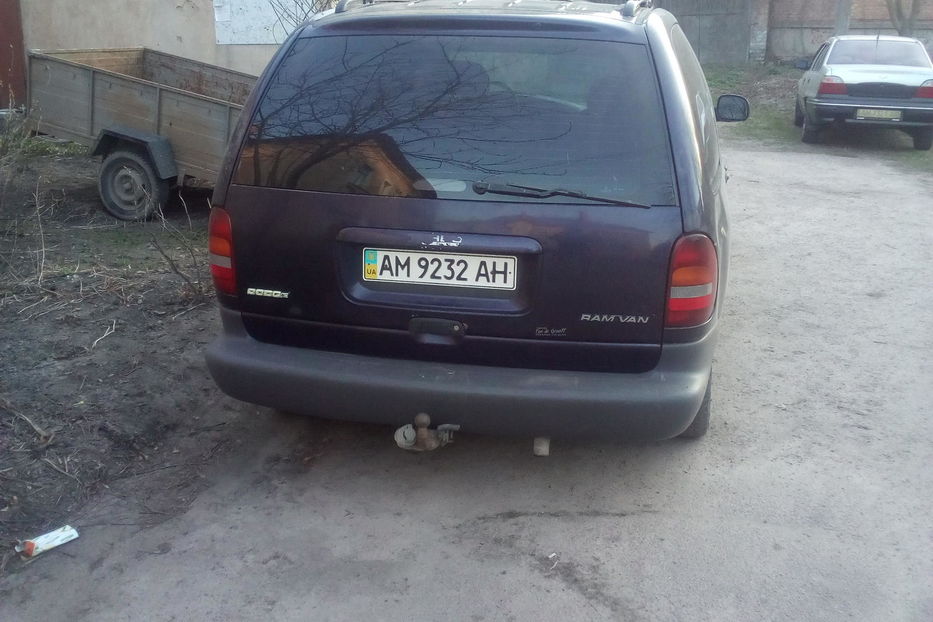 Продам Dodge Ram Van 1999 года в г. Коростень, Житомирская область