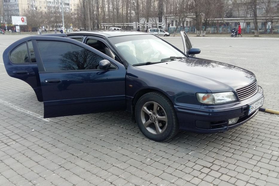 Продам Nissan Maxima 1995 года в Одессе