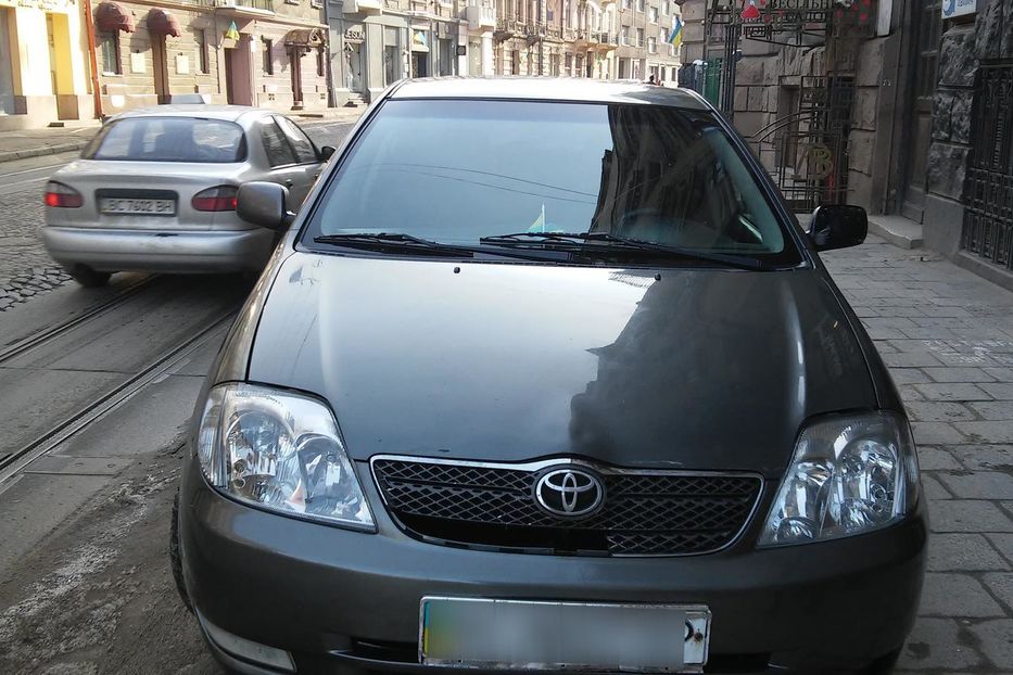 Продам Toyota Corolla 2003 года в Львове