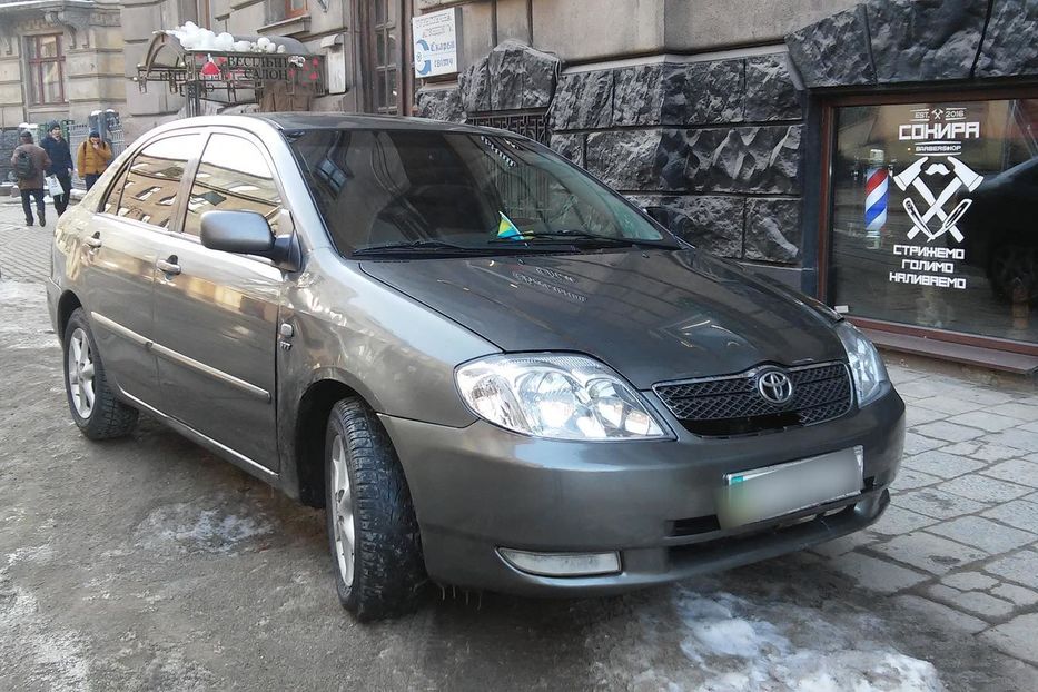 Продам Toyota Corolla 2003 года в Львове