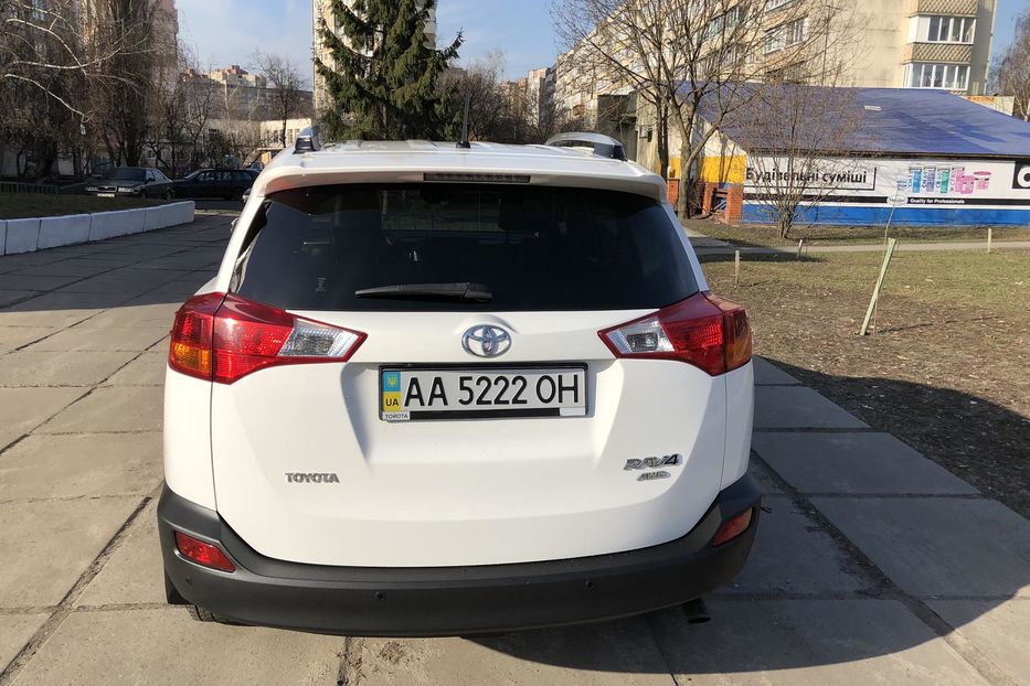 Продам Toyota Rav 4 LOUNGE 2013 года в Киеве
