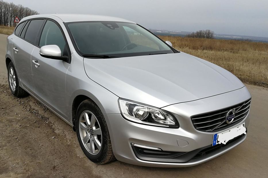 Продам Volvo V60 2014 года в Харькове