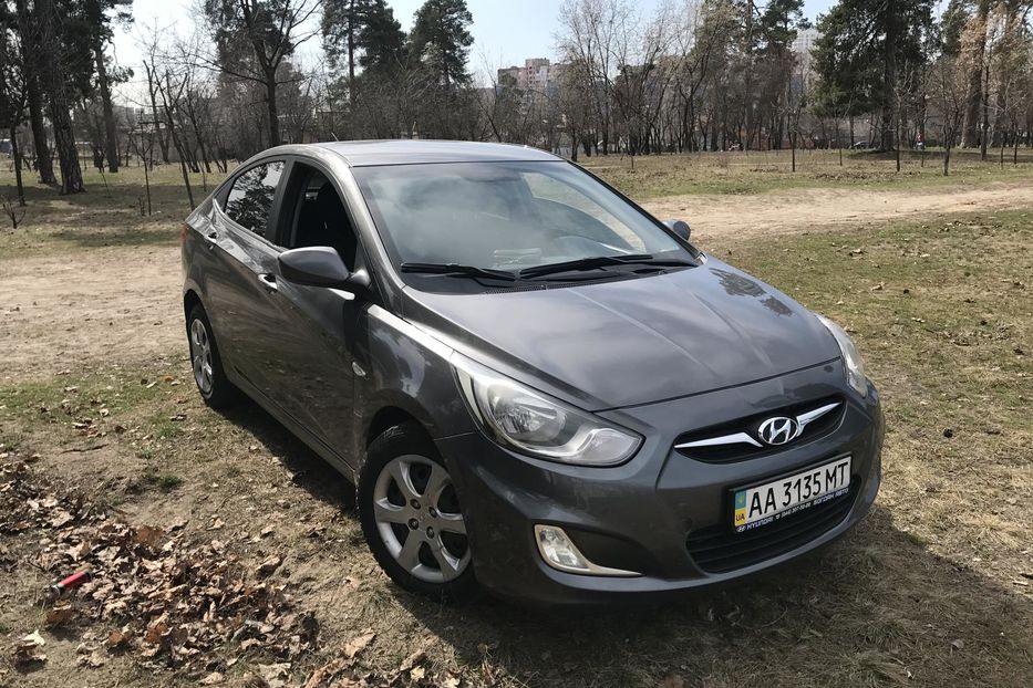 Продам Hyundai Accent  2012 года в Киеве