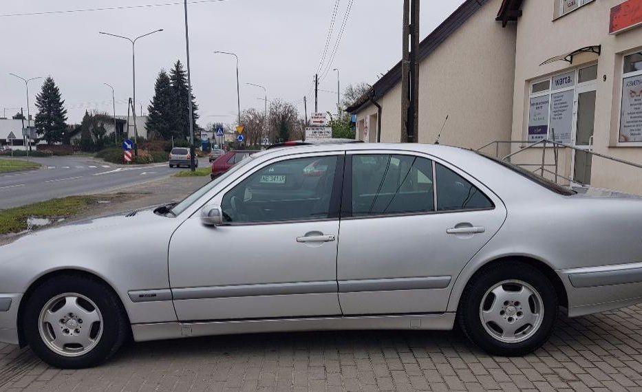 Продам Mercedes-Benz E-Class 2001 года в Львове