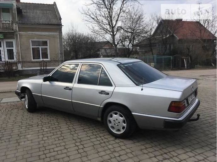Продам Mercedes-Benz E-Class W124 1992 года в г. Калуш, Ивано-Франковская область