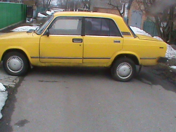 Продам ВАЗ 2105 седан 1984 года в г. Узин, Киевская область