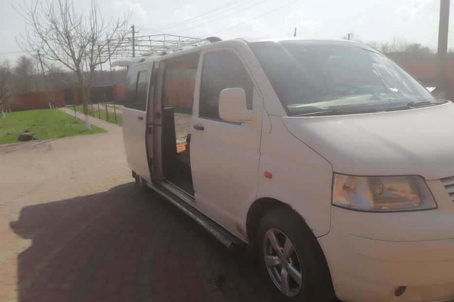 Продам Volkswagen T5 (Transporter) пасс. 2005 года в г. Каменка-Бугская, Львовская область