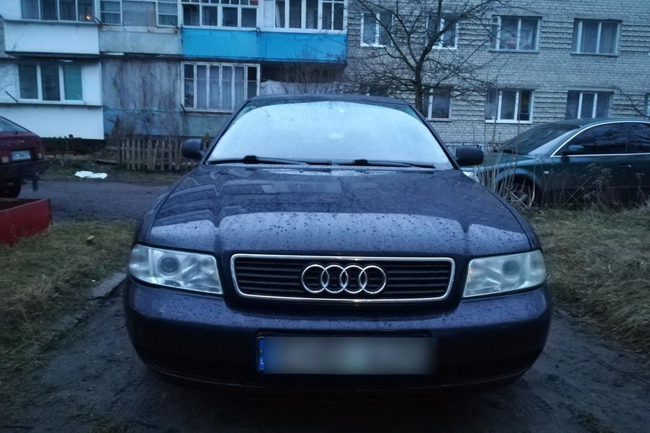 Продам Audi A4 1995 года в г. Золочев, Львовская область
