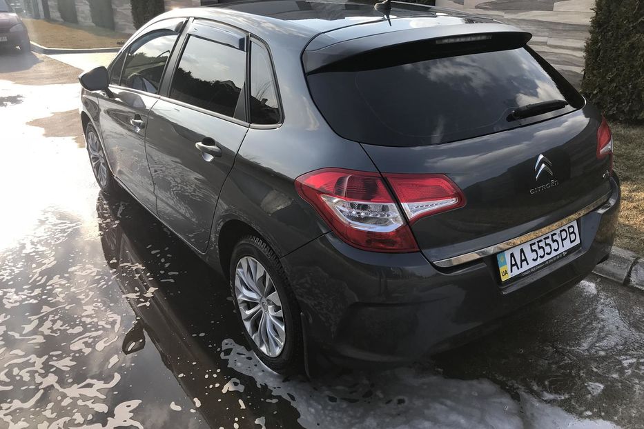 Продам Citroen C4 2013 года в Киеве