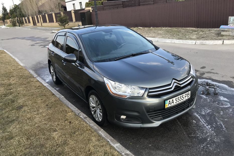 Продам Citroen C4 2013 года в Киеве