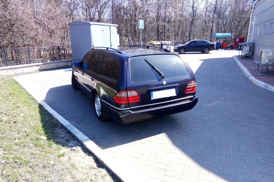 Продам Mercedes-Benz E-Class Avantgarde 1997 года в Киеве