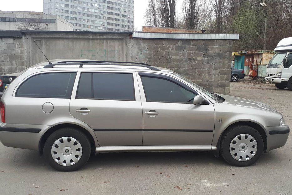 Продам Skoda Octavia Tour 2008 года в Киеве