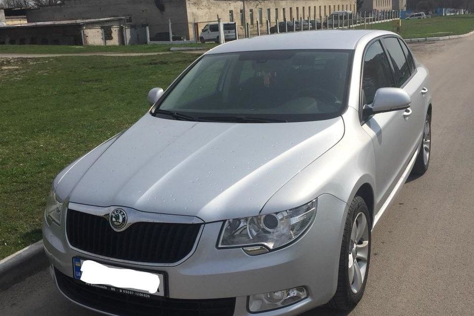 Продам Skoda Superb 2.0 TDI 2012 года в Львове