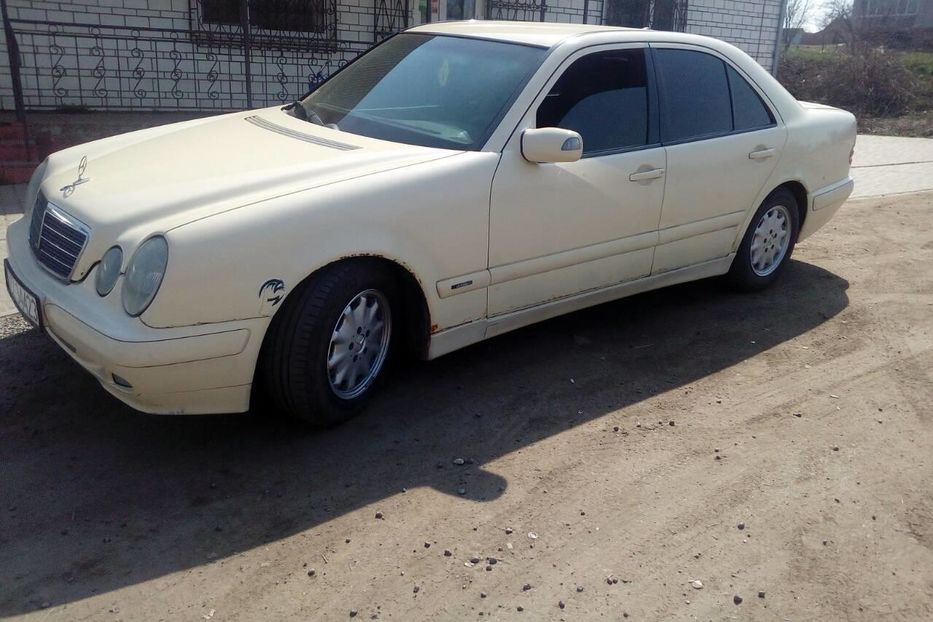 Продам Mercedes-Benz E-Class 2001 года в г. Дашев, Винницкая область