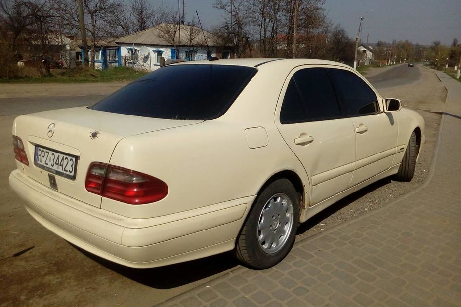 Продам Mercedes-Benz E-Class 2001 года в г. Дашев, Винницкая область