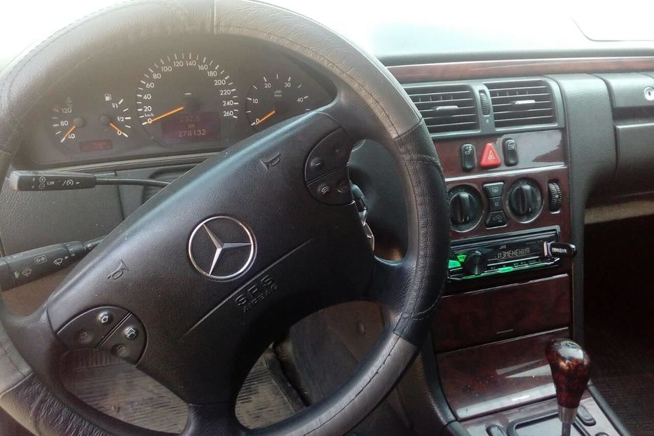 Продам Mercedes-Benz E-Class 2001 года в г. Дашев, Винницкая область