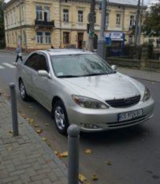 Продам Toyota Camry ХЛЕ 2003 года в Черновцах