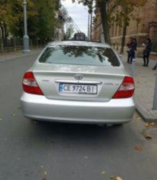 Продам Toyota Camry ХЛЕ 2003 года в Черновцах