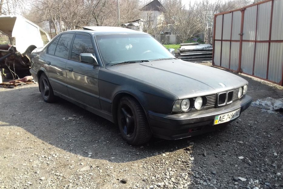 Продам BMW 520 E 34 1990 года в г. Днепровское, Днепропетровская область