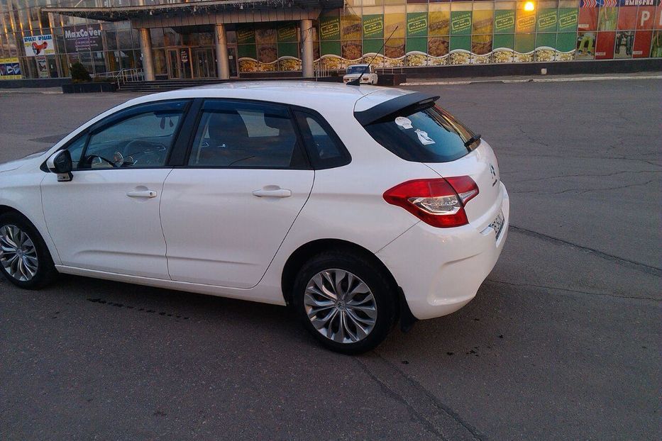 Продам Citroen C4 II (B71) 2012 года в Луганске