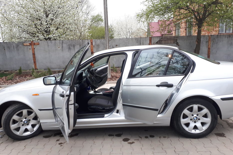 Продам BMW 320 2002 года в Черновцах