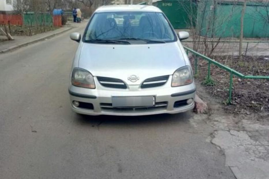 Продам Nissan Almera Tino 2001 года в Одессе