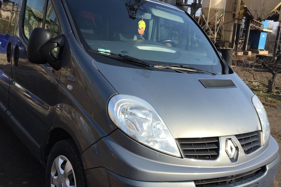 Продам Renault Trafic пасс. 2012 года в Николаеве