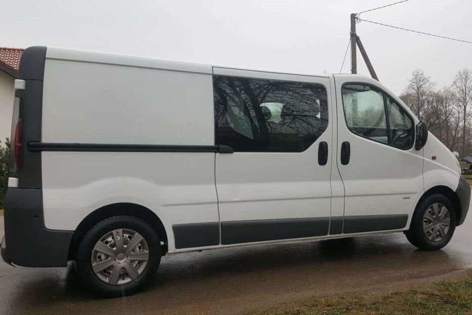 Продам Opel Vivaro груз. груз-пас 2006 года в Киеве